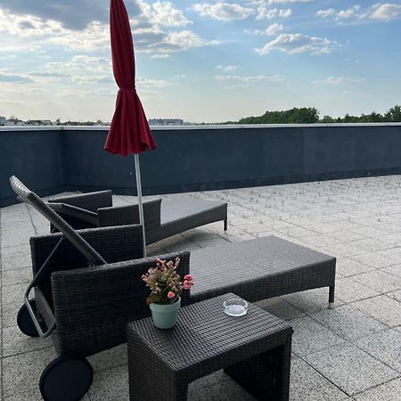 Hotel Apart Варшава Экстерьер фото